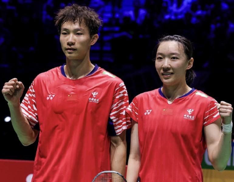 蒋振邦/魏雅欣2-1郭新娃/陈芳卉，首进羽毛球世锦赛混双决赛